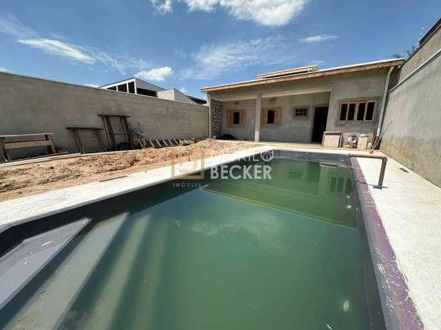 Casa para venda com 2 quartos e piscina no Birro Vila Branca em jacareí