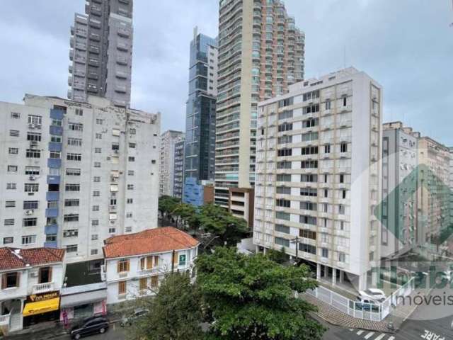 Apartamento Espaçoso 3 Dormitórios com Vista Parcial do Mar no Bairro Pompéia em Santos