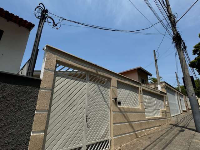 Casa à venda em São Roque!