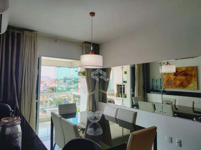 Apartamento a venda semimobiliado com 2  dormitórios e sendo 1 suíte  84m em  Barreiros, São José SC