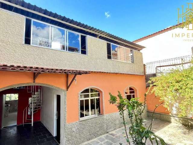 Casa para Venda em Juiz de Fora, Santa Luzia, 3 dormitórios, 1 suíte, 3 banheiros, 4 vagas