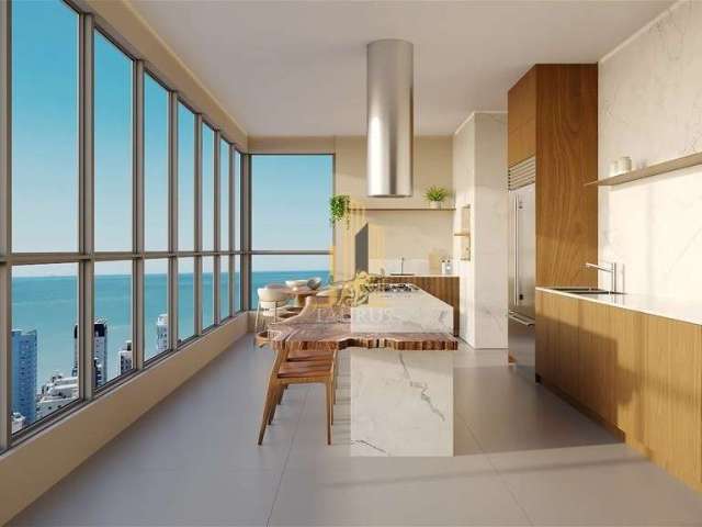 Apartamento 3 Suítes com Área de Lazer Meia Praia