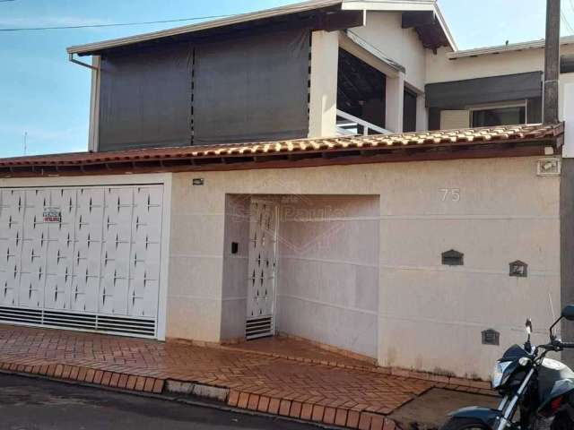 Casa com 3 quartos à venda na Avenida Alfredo Trentim, 75, Nova Santa Lúcia, Santa Lúcia, 294 m2 por R$ 550.000