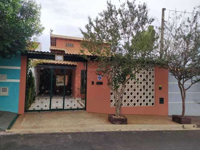 Casa com 2 quartos à venda na Rua Angelo de Cápua, 126, Parque Igaçaba, Araraquara, 139 m2 por R$ 520.000