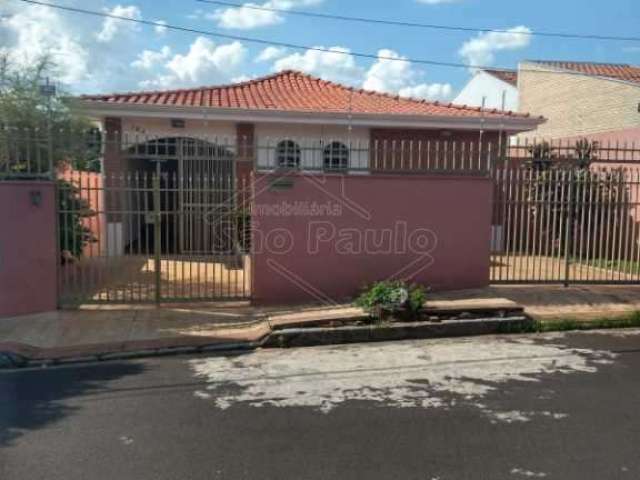 Casa com 2 quartos à venda na Avenida Lindo Barnabé, 124, Vila Independência, Araraquara, 162 m2 por R$ 400.000