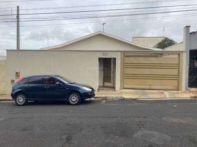 Casa com 2 quartos à venda na Avenida Vinte e Dois de Agosto, 325, Vila Xavier (Vila Xavier), Araraquara, 360 m2 por R$ 650.000