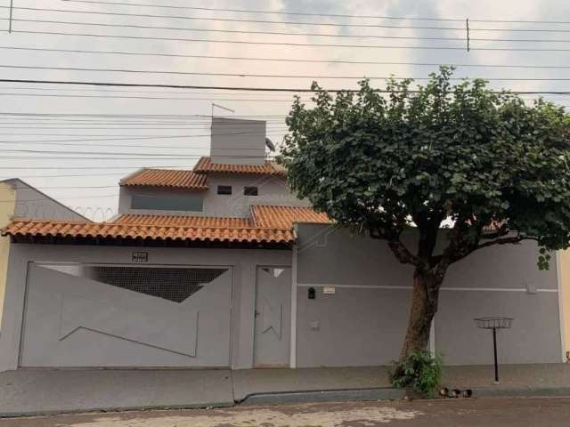Casa com 4 quartos à venda na Avenida Poeta Carlos Drumond de Andrade, 900, Jardim Aranga, Araraquara, 317 m2 por R$ 950.000