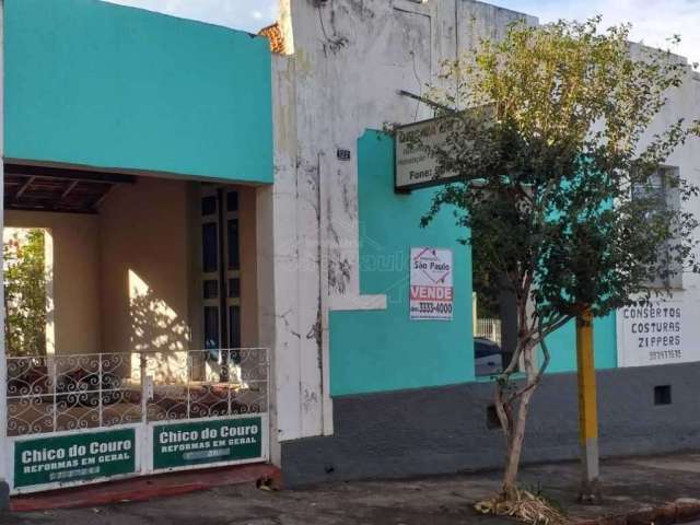 Casa com 3 quartos à venda na Avenida Bandeirantes, 122, Centro, Araraquara, 168 m2 por R$ 260.000