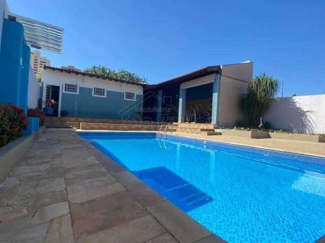 Casa com 3 quartos à venda na Rua Imaculada Conceição, 2410, Centro, Araraquara, 310 m2 por R$ 710.000