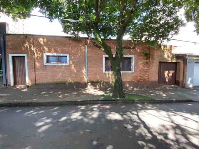 Casa com 3 quartos à venda na Rua Voluntários da Pátria, 1022, Centro, Araraquara, 164 m2 por R$ 400.000