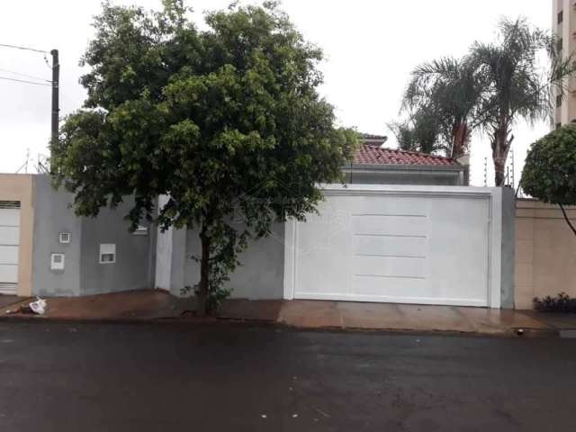 Casa com 3 quartos à venda na Avenida José Nogueira Neves, 844, Vila Melhado, Araraquara, 240 m2 por R$ 610.000