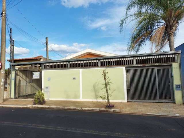 Casa com 3 quartos à venda na Rua José do Patrocínio, 686, Vila Xavier (Vila Xavier), Araraquara, 227 m2 por R$ 360.000