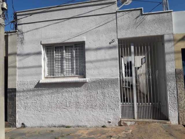 Casa com 2 quartos à venda na Avenida Carlos Batista Magalhães, 43, Vila Xavier (Vila Xavier), Araraquara, 105 m2 por R$ 205.000