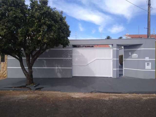 Casa com 2 quartos à venda na Avenida Doutor Abeylard Netto Amarante, 260, Jardim das Estações (Vila Xavier), Araraquara, 155 m2 por R$ 420.000