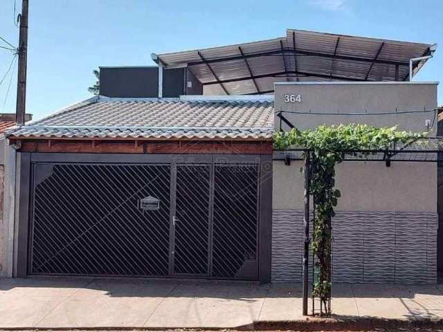 Casa com 2 quartos à venda na Rua Geraldo Armando Cardoso, 364, Jardim das Flores, Araraquara, 210 m2 por R$ 550.000