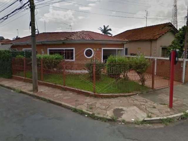 Casa com 3 quartos à venda na Avenida Doutor Gastão Vidigal, 806, Jardim Primavera, Araraquara, 271 m2 por R$ 465.000