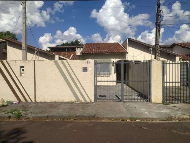 Casa com 3 quartos à venda na Rua Alto Garças, 164, Jardim Quitandinha, Araraquara, 68 m2 por R$ 240.000