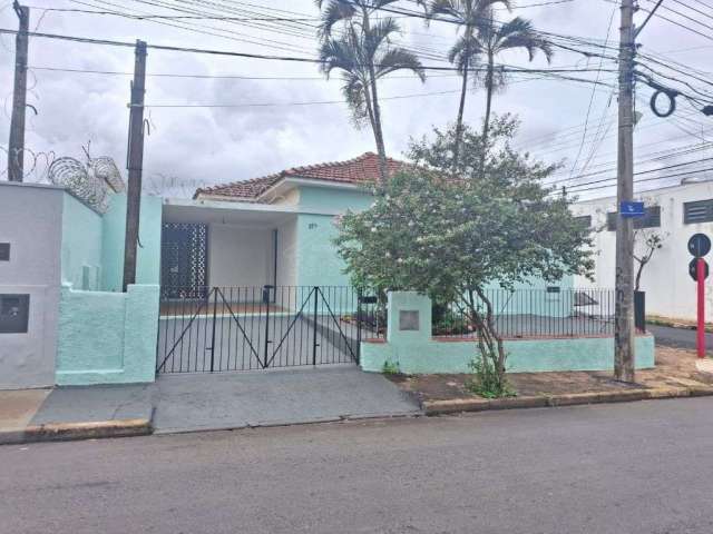 Casa com 3 quartos para alugar na Rua Tupi, 214, Centro, Araraquara, 121 m2 por R$ 1.450