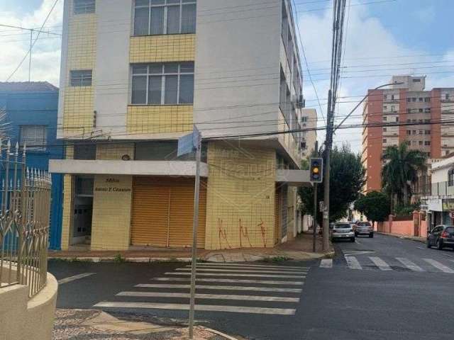 Prédio com 13 salas à venda na Avenida Duque de Caxias, 219, Centro, Araraquara, 556 m2 por R$ 1.800.000