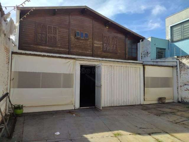 Casa com 3 quartos à venda na Rua Comendador Pedro Morganti, 3396, Centro, Araraquara, 184 m2 por R$ 450.000