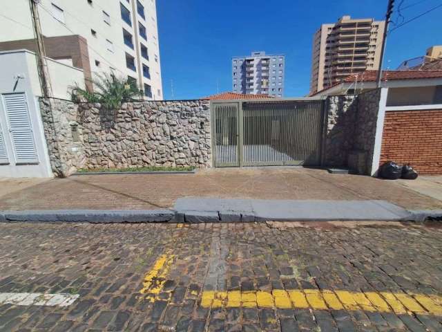 Casa com 3 quartos para alugar na Rua Padre Duarte, 2505, Centro, Araraquara, 225 m2 por R$ 3.000