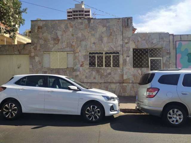 Casa com 3 quartos à venda na Avenida 15 de Novembro, 816, Centro, Araraquara, 117 m2 por R$ 350.000