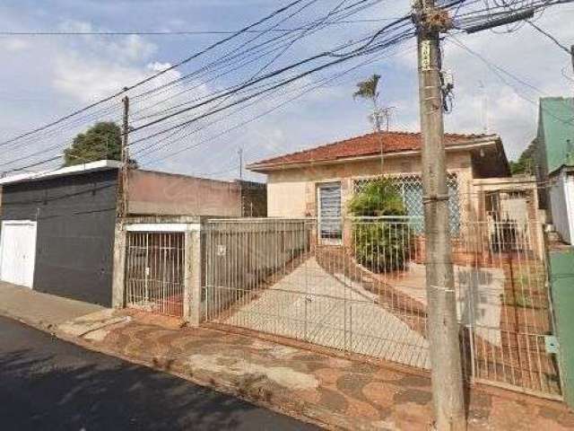 Casa com 3 quartos à venda na Avenida José Nogueira Neves, 77, Vila Melhado, Araraquara, 476 m2 por R$ 990.000