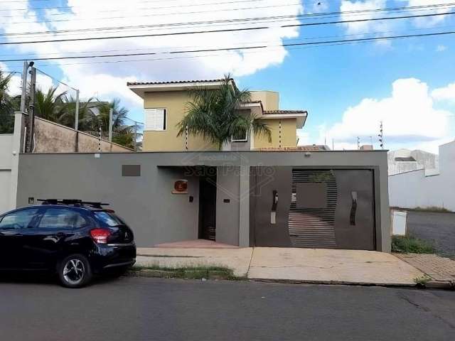 Casa com 3 quartos à venda na Avenida Benito Barbieri, 497, Vila Harmonia, Araraquara, 345 m2 por R$ 1.200.000