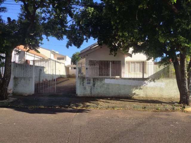 Casa com 2 quartos à venda na Avenida Bandeirantes, 1367, Centro, Araraquara, 178 m2 por R$ 450.000