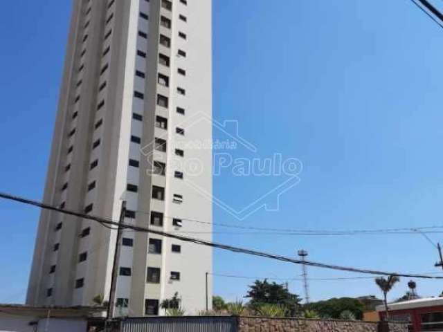 Apartamento com 3 quartos para alugar na Avenida Espanha, 60, Centro, Araraquara, 151 m2 por R$ 1.500
