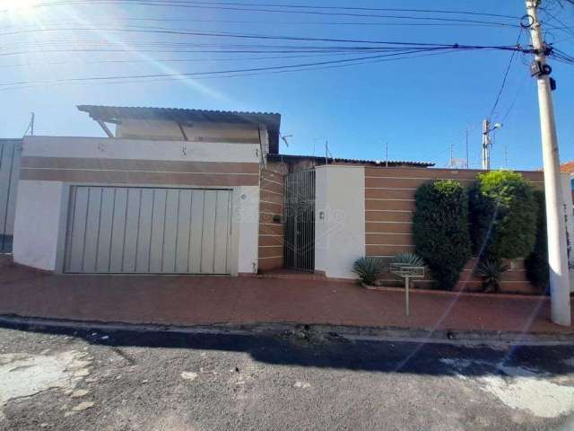 Casa com 3 quartos à venda na Rua José Lucci, 124, Nova Vila Cerqueira, Américo Brasiliense, 278 m2 por R$ 845.000