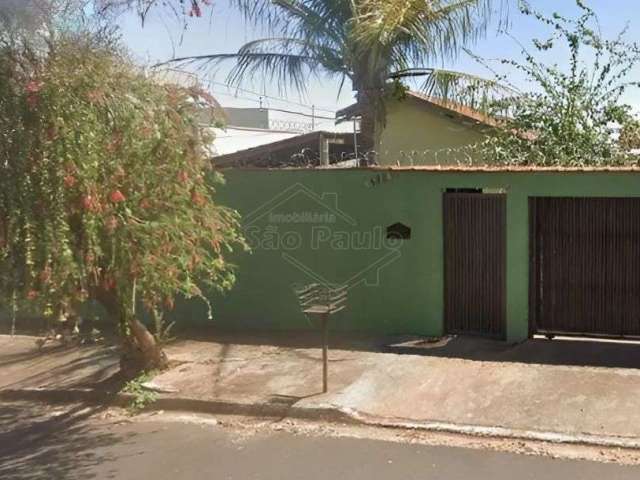 Casa com 3 quartos à venda na Rua Doutor José de Freitas Madeira, 985, Jardim Roberto Selmi Dei, Araraquara, 157 m2 por R$ 300.000