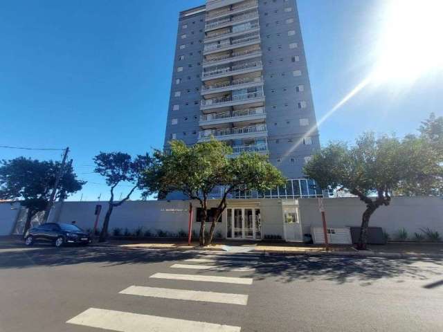 Apartamento com 3 quartos para alugar na Avenida Octaviano de Arruda Campos, 595, Vila Xavier (Vila Xavier), Araraquara, 85 m2 por R$ 2.300