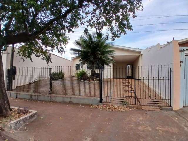 Casa com 3 quartos para alugar na Rua Castro Alves, 2882, Vila Santana, Araraquara, 117 m2 por R$ 1.400