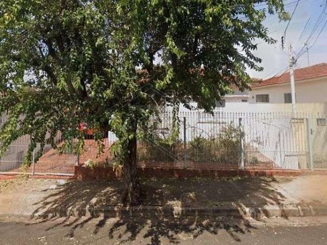 Casa com 1 quarto para alugar na Avenida Cônego Jeronymo Cesar, 511, Centro, Araraquara por R$ 900