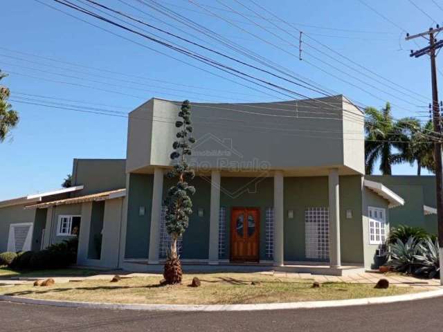 Casa em condomínio fechado com 5 quartos à venda na Avenida Álvaro de Fleury Fina, Condomínio Manoela, Araraquara, 689 m2 por R$ 1.700.000