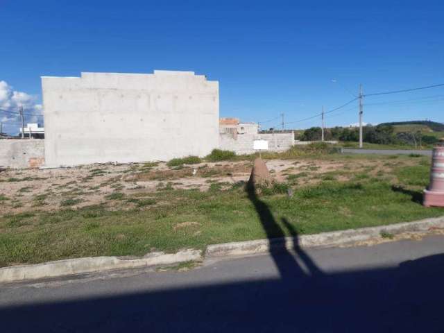 Um lindo de terreno de 308m² no portal dos pássaros