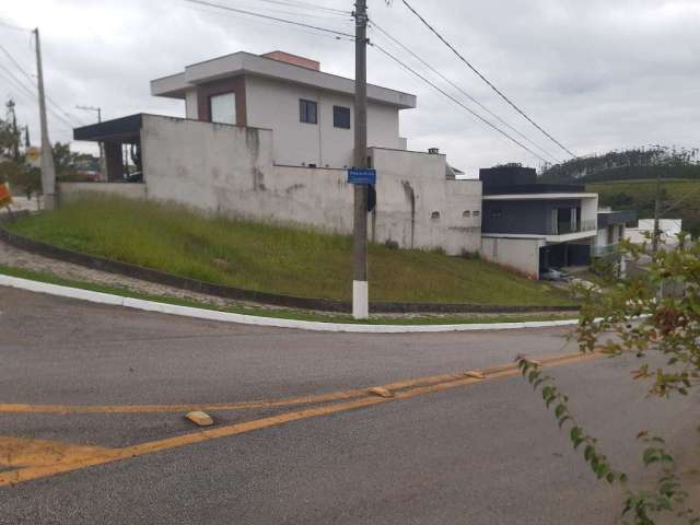 Terreno de 347m² no condomínio residencial mantiqueira