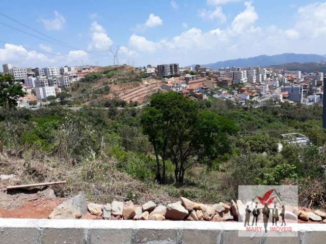 Terreno à venda no bairro Jardim Bandeirantes - Poços de Caldas/MG