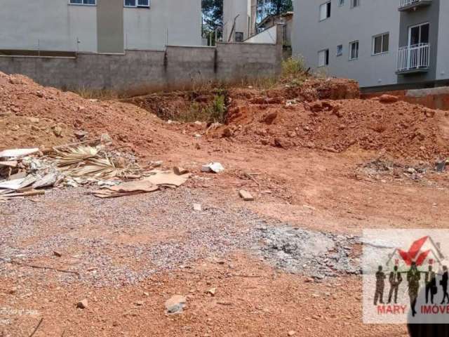 Terreno à venda no bairro Centreville - Poços de Caldas/MG