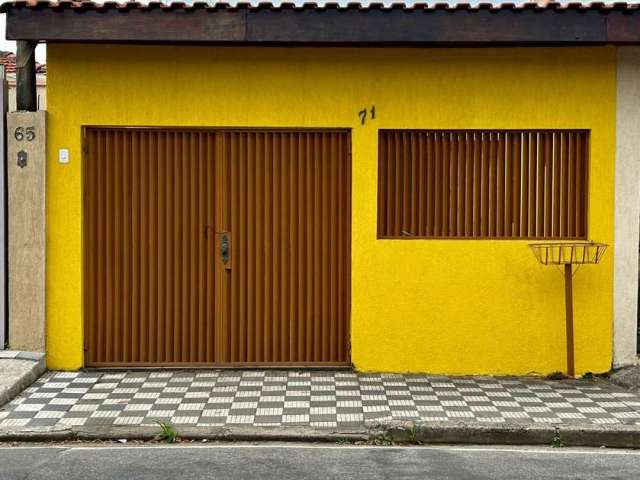 Casa para Locação em Jacareí, PARQUE ITAMARATY, 2 dormitórios, 1 banheiro, 1 vaga