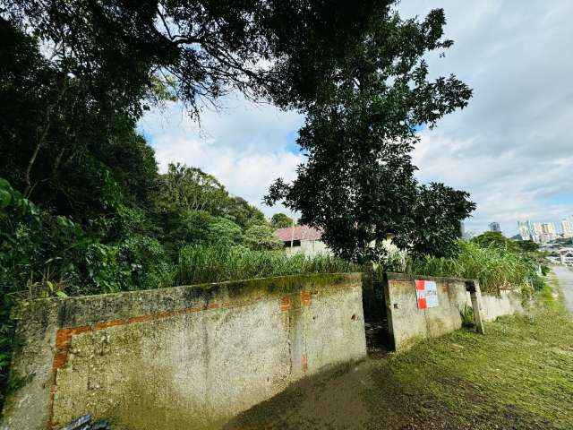 Terreno a apenas 6 min do Parque Barigui