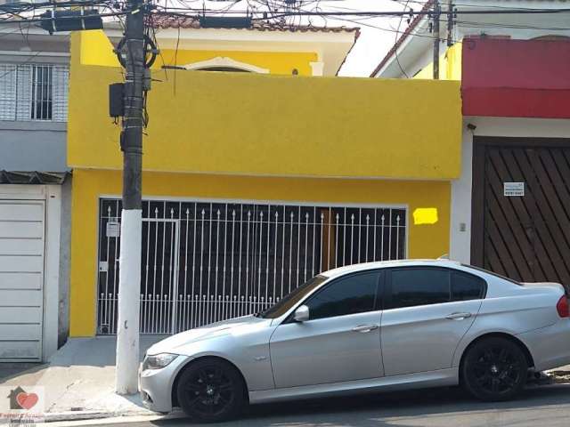 Sobrado próximo da Av. Santa Catarina, valor imperdível.