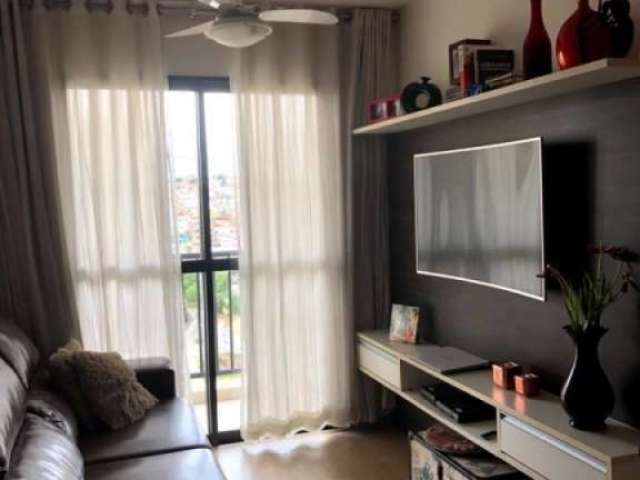 Apartamento com varanda no Condomínio Inter Clube Interlagos.