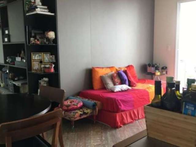 Apartamento com fino acabamento,varanda grill no still vila mascote !