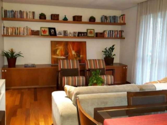 Apartamento com fino acabamento, no melhor da vila mascote !