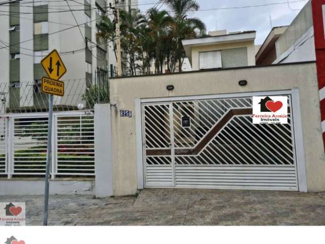 Sobrado com 3 Quartos e 4 banheiros à Venda, 200 m² por R$ 1.350.000