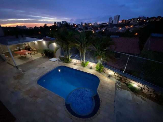 Casa à Venda com 3 Suítes, escritório, piscina aquecida e Home cinema em excelente localização  Jundiaí SP