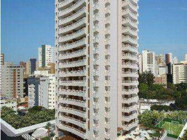 APARTAMENTO À VENDA EM ÓTIMA LOCALIZAÇÃO, DE 100m², 03 SUÍTES, VARANDA, 02 VAGAS. CONDOMÍNIO COM INFRAESTRUTURA E LAZER.