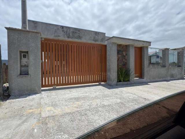 Casa 4 Dormitórios à venda no Bairro São Francisco com 120 m² de área privativa - 2 vagas de garagem